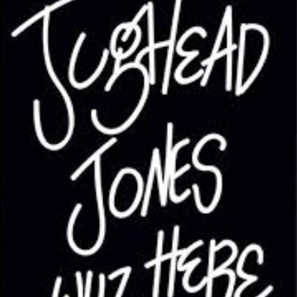 Meet your Posher, Caroline - Picture 1 of 1